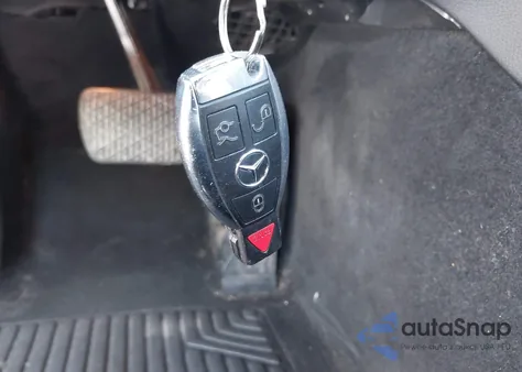 2018 Mercedes-Benz C 300 from USA, damaged, VIN 55SWF4JB7JU271476